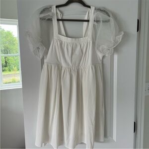 ENTRO White Puff Sleeve Dress
